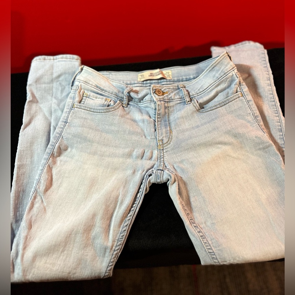 Hollister skinny Jean. Size 27. Inseam: 29